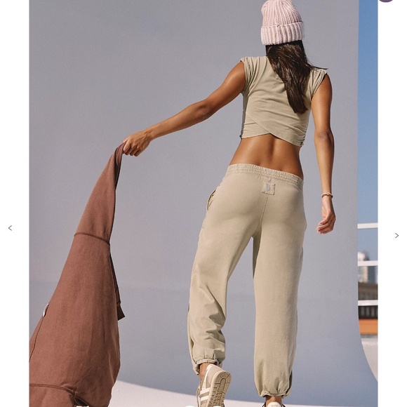 FP Movement by Free People Hot Shot Crossover Set in Sage Stone in M NWT - Picture 2 of 9